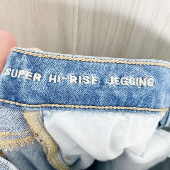American Eagle | Light Wash Super Hi Rise Jegging Size 6 - Picture 7 of 8